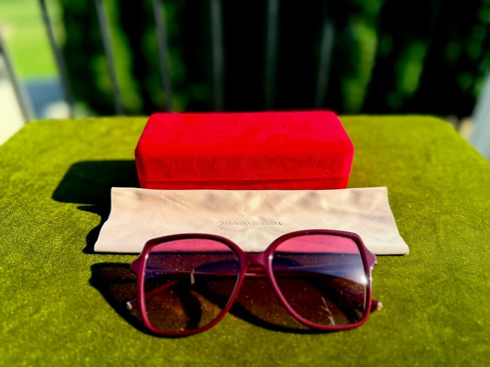 😎 NIB Carolina Herrera Burgundy Oversized Sunglasses HER 0179/S Gold Temples